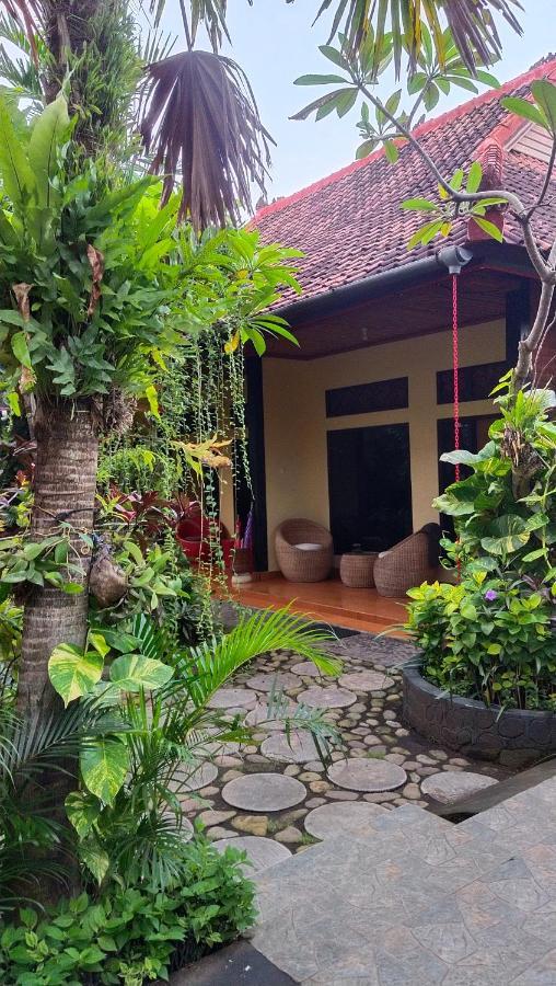 The Arya Guest House Gilimanuk Buitenkant foto