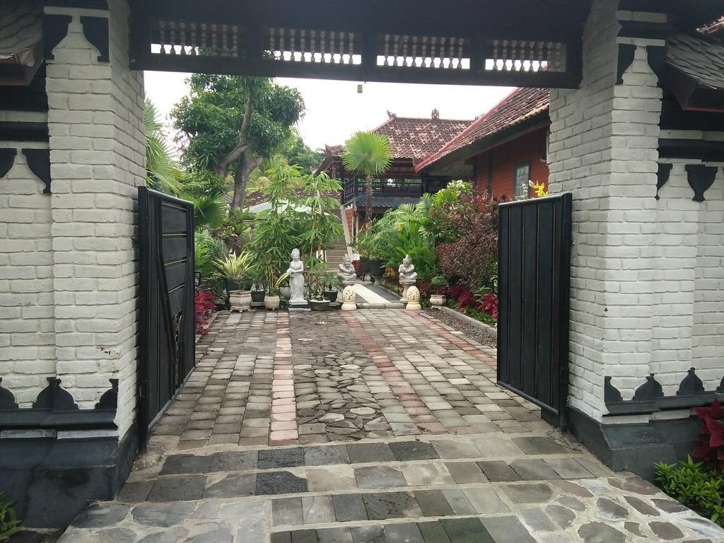 The Arya Guest House Gilimanuk Buitenkant foto