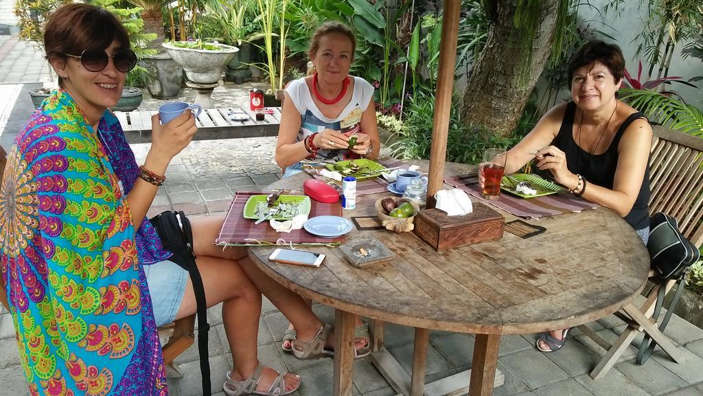 The Arya Guest House Gilimanuk Buitenkant foto