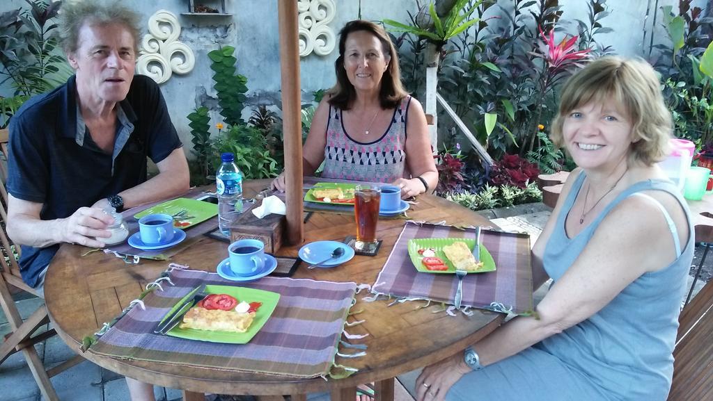 The Arya Guest House Gilimanuk Buitenkant foto