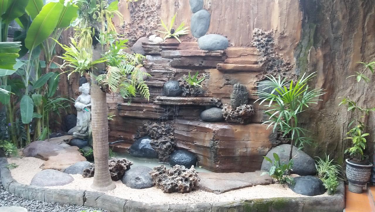 The Arya Guest House Gilimanuk Buitenkant foto